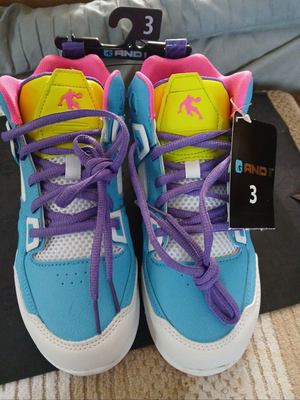 And1 Girl's Riot High Top Sneakers Size 3 NWT
